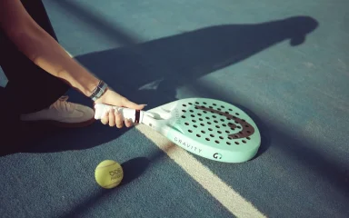 Padel spēles traumas: kā spēlēt droši un ko darīt, ja gūta trauma?