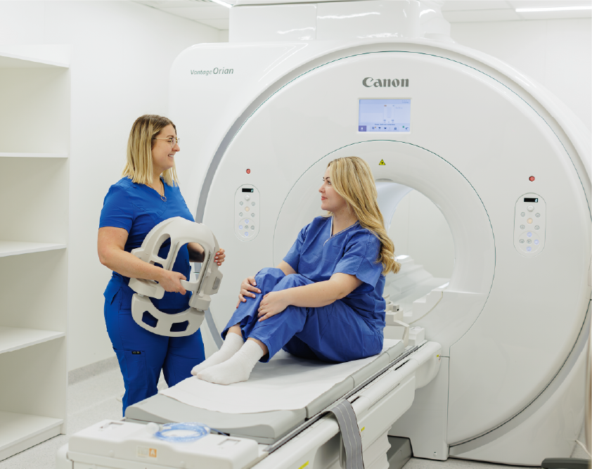 Magnētiskā rezonanse (MR) Magnētiskā rezonanse (MR)