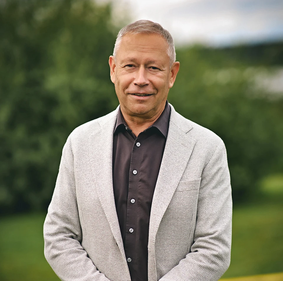 Māris Rēvalds  — SIA ''Veselības centrs 4'' valdes priekšsēdētājs